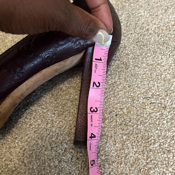 Authentic Gucci platform pumps - Picture 10 of 11